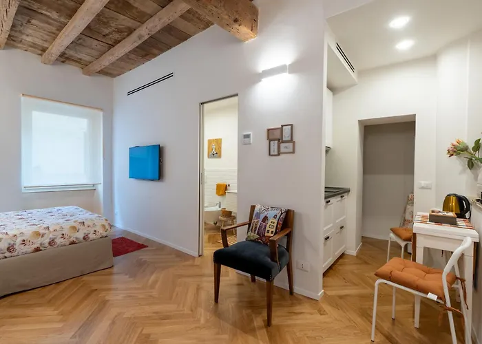 Vatican Suite: Steps To St. Peter By Viva Domus Rom