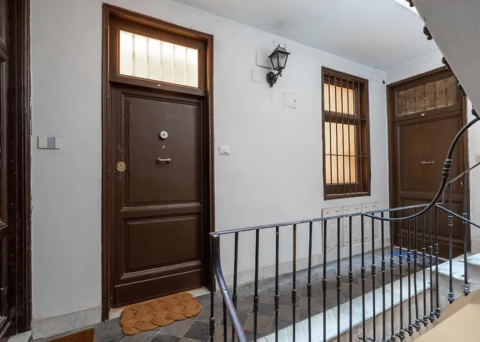 Vatican Suite: Steps To St. Peter By Viva Domus